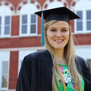 Meet your Posher, Carrie